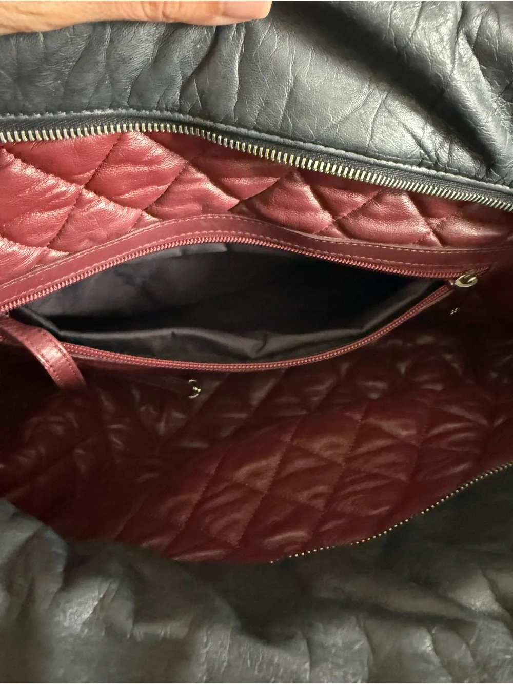 CHANEL Black leather cocoon Tote